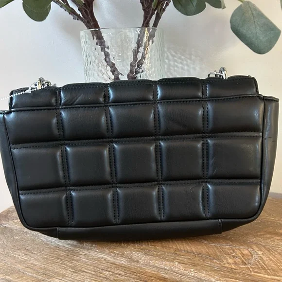 TOPSHOP BLACK QUILTED DUAL SHOULDER CROSSBODY BAG - Picture 4 of 7